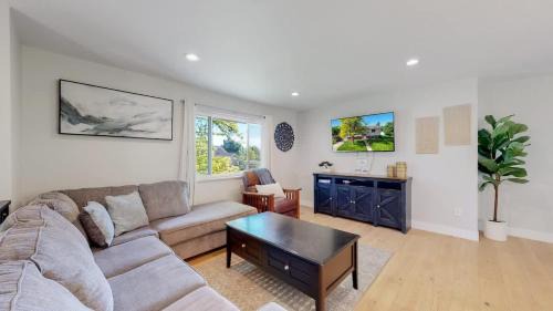 Castlewood House | Cozy Four Bedroom Family Retreat with Yard and Air Hockey