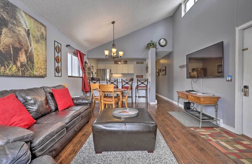 Fraser Condo | Cozy Fraser Mtn Retreat w/Shuttle to Winter Park