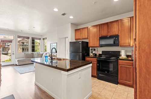 Granby Condo | Cozy Granby Retreat-Mountain Serenity + Hot Tubs!