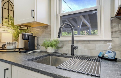 Colorado Springs House | Cozy home with HOT TUB on the Westside! Pet friendly with firepit and bar-b-que