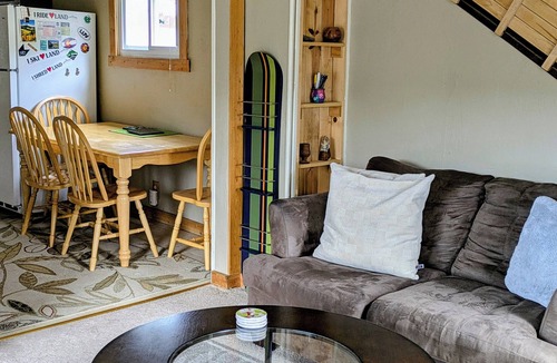 Idaho Springs Cabin | Cozy Idaho Springs Cabin: near Historic District, Hot Springs, Rafting & Trails