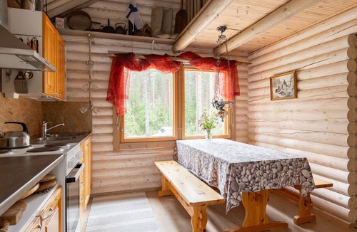 Uurainen Cabin | Cozy log cabin - Traditional Finnish sauna & hot tub