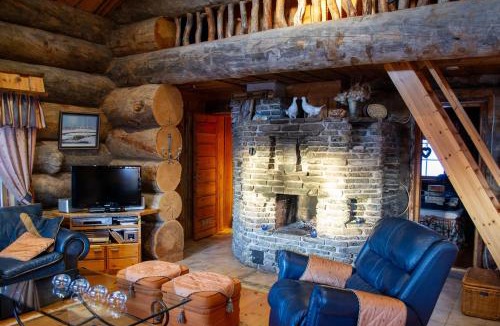Rukatunturi Ski Chalet | Cozy log cabin with a view of Ruka