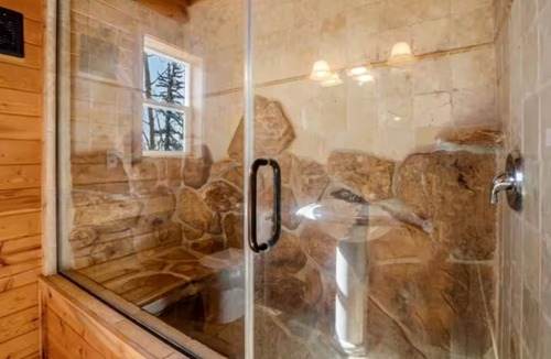 Victor Cabin | Cozy Modern Cabin Surrounded by Nature for a Peaceful Getaway in Cripple Creek, Colorado