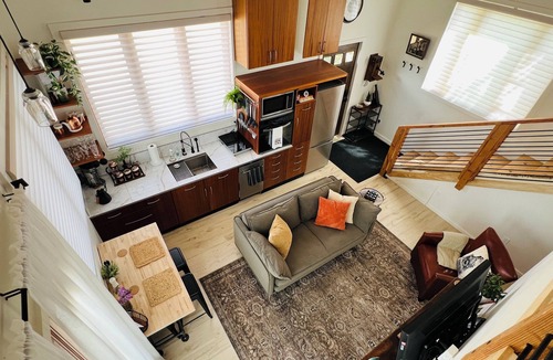 Paonia House | Cozy, Modern Stay: Views, Fireplace, Walk Downtown