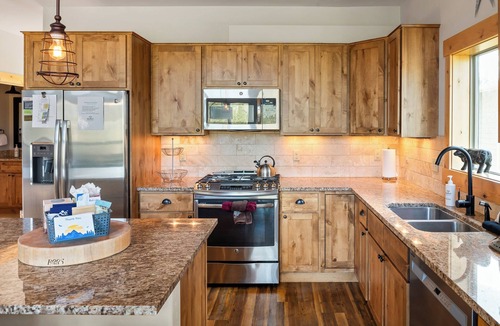 Winter Park House | Cozy mountain home w/hot tub & fireplace
