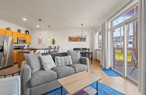 Willow Grove Condo | Cozy Mountain Retreat Near the Blue River