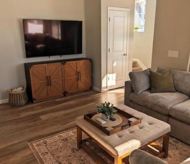 Arvada House | Cozy Mountain View Getaway!
