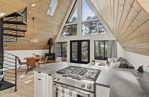 Monument Cabin | Cozy Private A-Frame Retreat/Hot Tub/w-Views
