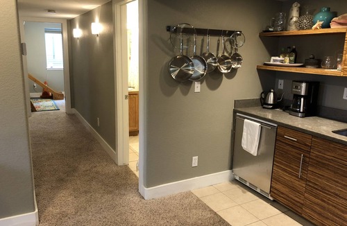 Newlands House | Cozy private basement apartment on North Boulder park