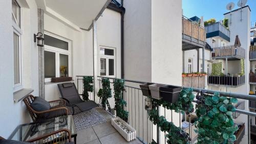 Vienna Apartment | Cozy Retreat with Large Balcony near Schönbrunn