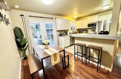 Cimarron Hills House | Cozy Springs Getaway - Close To Airport & Base