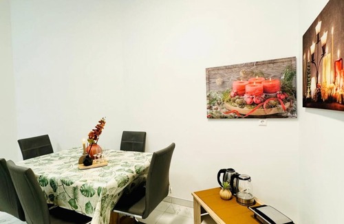 Liesing Apartment | Cozy Stay for 2, Conveniently Near Atzgersdorf