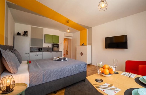 Margareten Apartment | Cozy Studio Apartment near Naschmarkt & U4 Metro