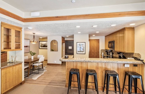 Beaver Creek Condo | Cozy up in this Scenic 2BR Retreat—Steps from Trails, Lifts & Village Dining!