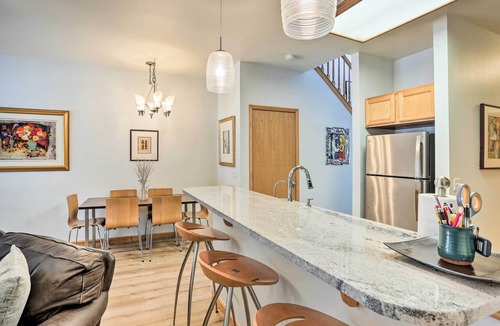 Edwards House | Cozy Vail Valley Townhome - Walk to Riverwalk!
