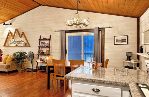 Downieville-Lawson-Dumont House | Creekside Retreat/HotTub/GameRoom/Indoor Fireplace/Mountain Views