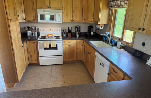 Grand Lake Cabin | Creekside Cabin - with WiFi in Grand Lake Granby - 3 bedrooms for a cozy getaway