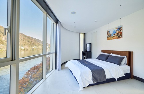 Gapyeong Hotel | Crest72 Hotel