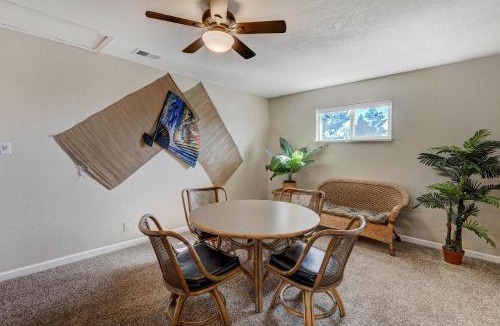 Central Colorado Springs House | Crestpoint Court Family Multi-Level Near UCCS & BBQ