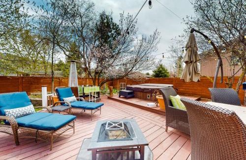 Carbondale House | Crown Mountain Retreat