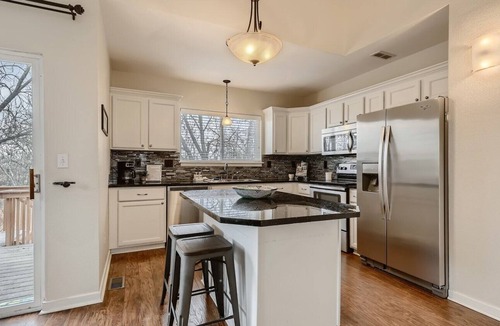Lafayette House | Cute Duplex for Nature Lovers- Garage and Yard