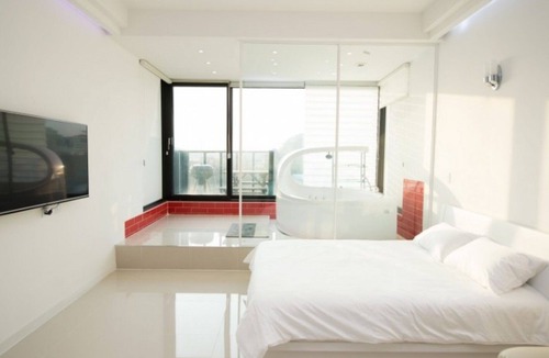 Suwon House | Daebudo Daldal Pension