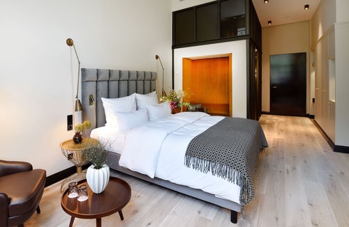 Murwik Hotel | Das James