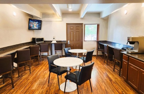Capitol Hill Hotel | Days Inn by Wyndham Denver Downtown