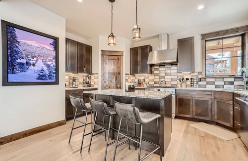 Baldy Mountain House | Deere Retreat Home: Hot Tub, Stylish