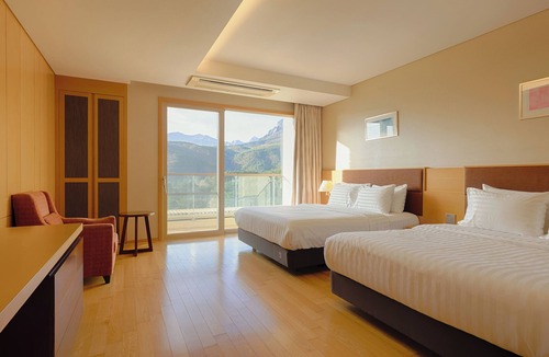 Toseong Resort | Del Pino