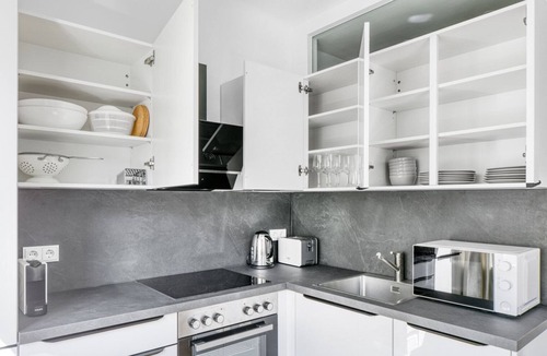 Mariahilf Apartment | Deluxe Mariahilf 1BR w/Storage, walk to U4 and bars, by Blueground