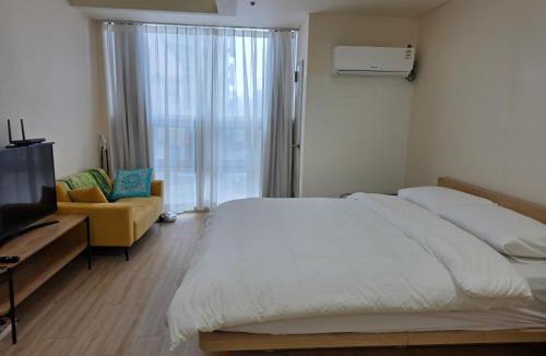 Sungin-dong Apartment | Deluxe Modern Near Dongmyo