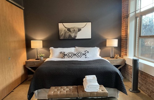 Sloan Lake House | Designer 1st floor loft style condo - great location