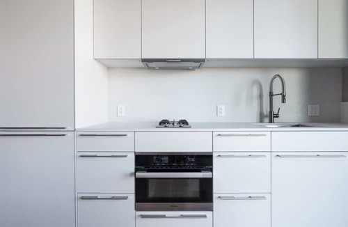 Berkeley Hotel | Designer Studio w/Balcony & Rooftop Patio on Tennyson Street