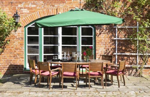 Harmsdorf House | Die Meierei - mit Pool & Tennisplatz, nahe Ostsee
