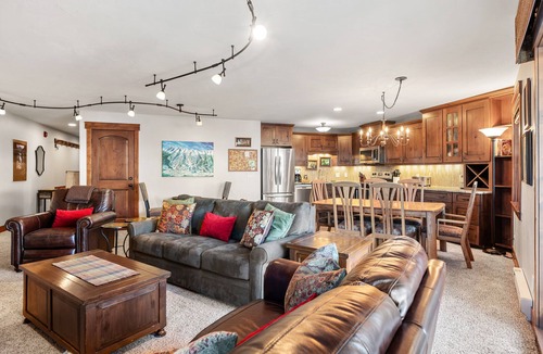 Four O'Clock Condo | Directly on a Ski Run/Trail! Mtn Views/Hot Tub