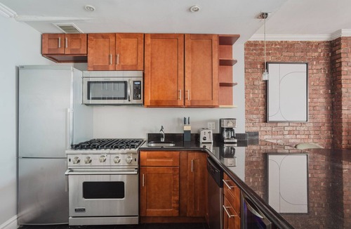 Uptown Apartment | Divine UES Studio w/In-Unit W/D, walk to Central Park, by Blueground