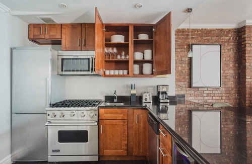 Uptown Apartment | Divine UES Studio w/In-Unit W/D, walk to Central Park, by Blueground