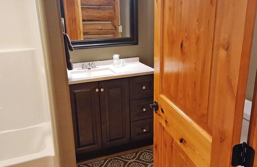 Bonners Ferry Hotel | Dodge Peak Lodge