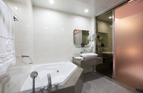 Tongyeong Hotel | Dong Gyeong Hotel