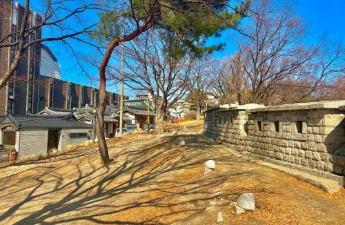 Jongno-dong Villa | Dongdaemun, concerts, DDP, Gwangjang Market
