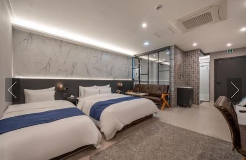 Yongdap-tong Hotel | Dongdaemun Saturn Hotel