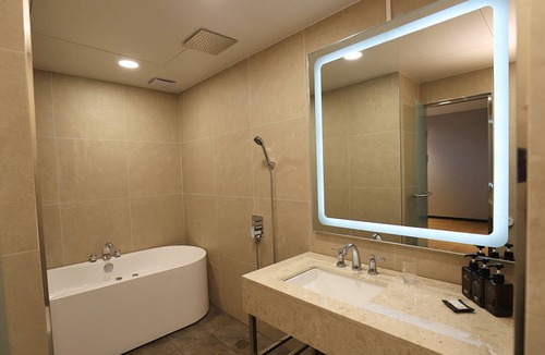 Dongducheon Hotel | Dongducheon Hotel The Gray