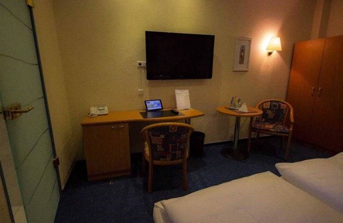 Center House | Double room standard - City Hotel Valois GmbH