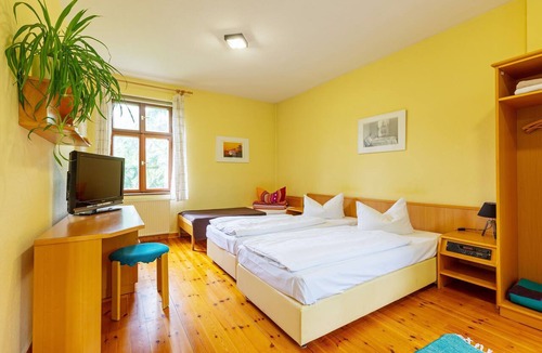 Cottbus House | Double room with shared bathroom 1 - Youth guest house