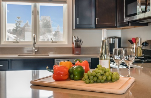 Sandpoint House | Downtown location, close to Lake, restaurants, and bars!