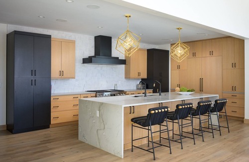 Fraser House | Downtown WP Luxury Villa 305 I Private Hot Tub I Great Views I Game Room I Discounted Attractions