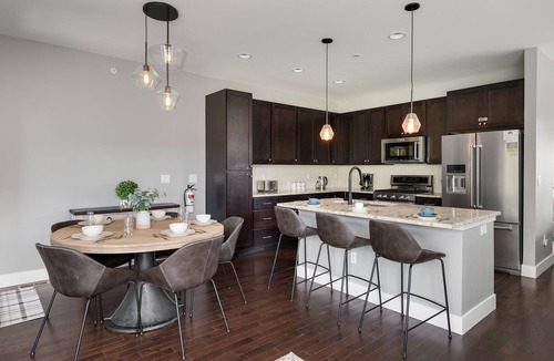 Rendezvous House | Downtown WP Villa 135 I Hot Tub I Great Views I Bunk Room I Desk I Discounted Attractions