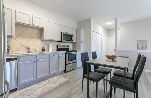 Aurora Condo | Dreamy 2-bedroom Saddlerock condo